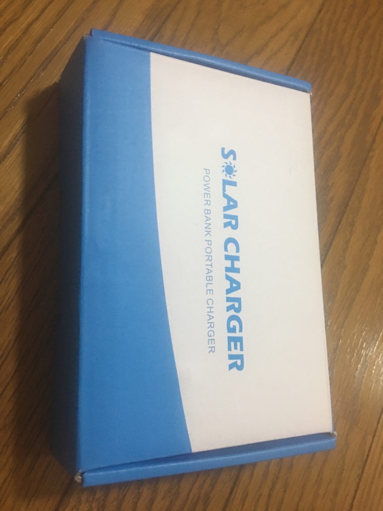 モバイルバッテリーが届いた時の箱